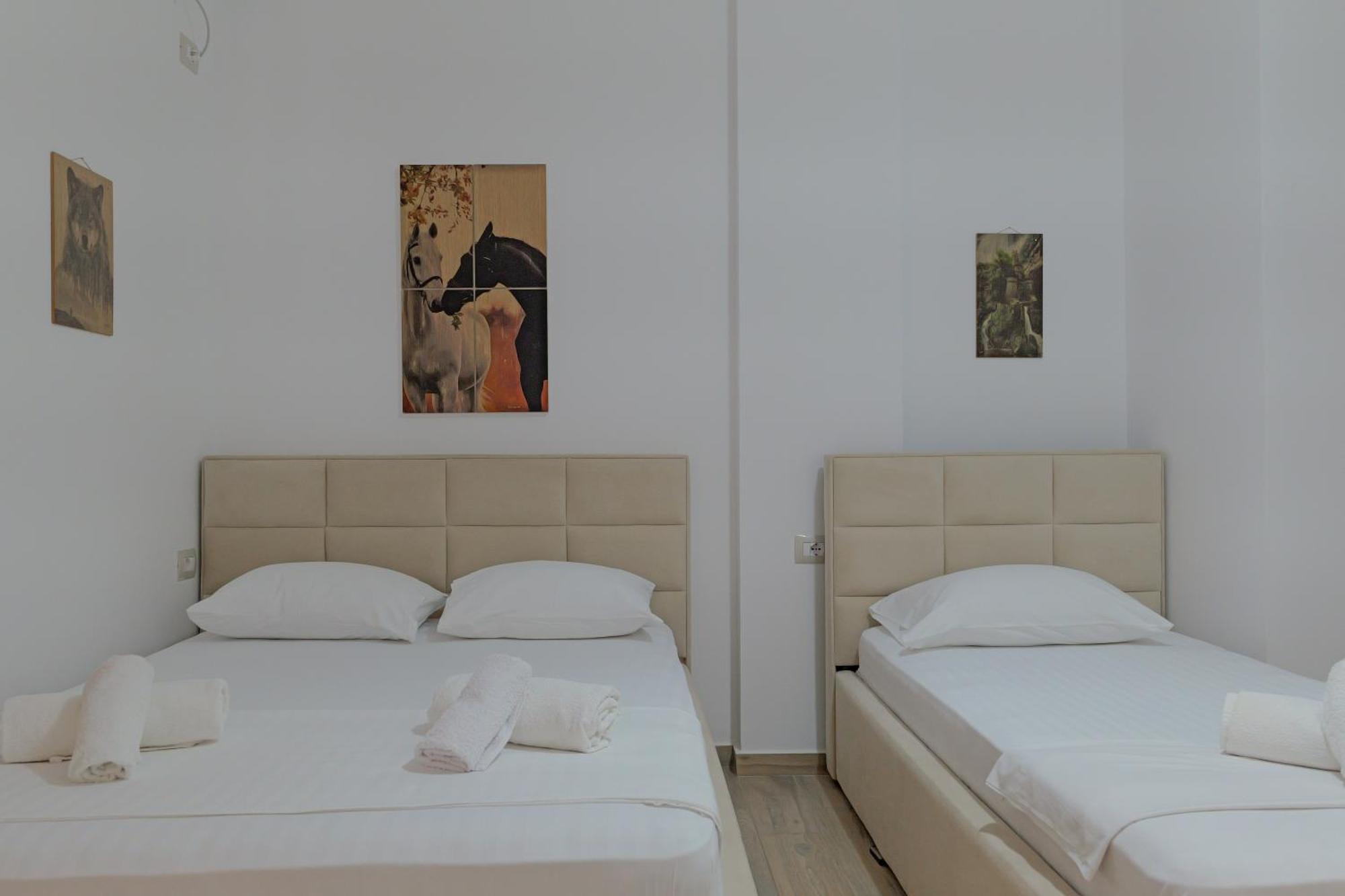 Hotel Veliaj Ксамил Екстериор снимка