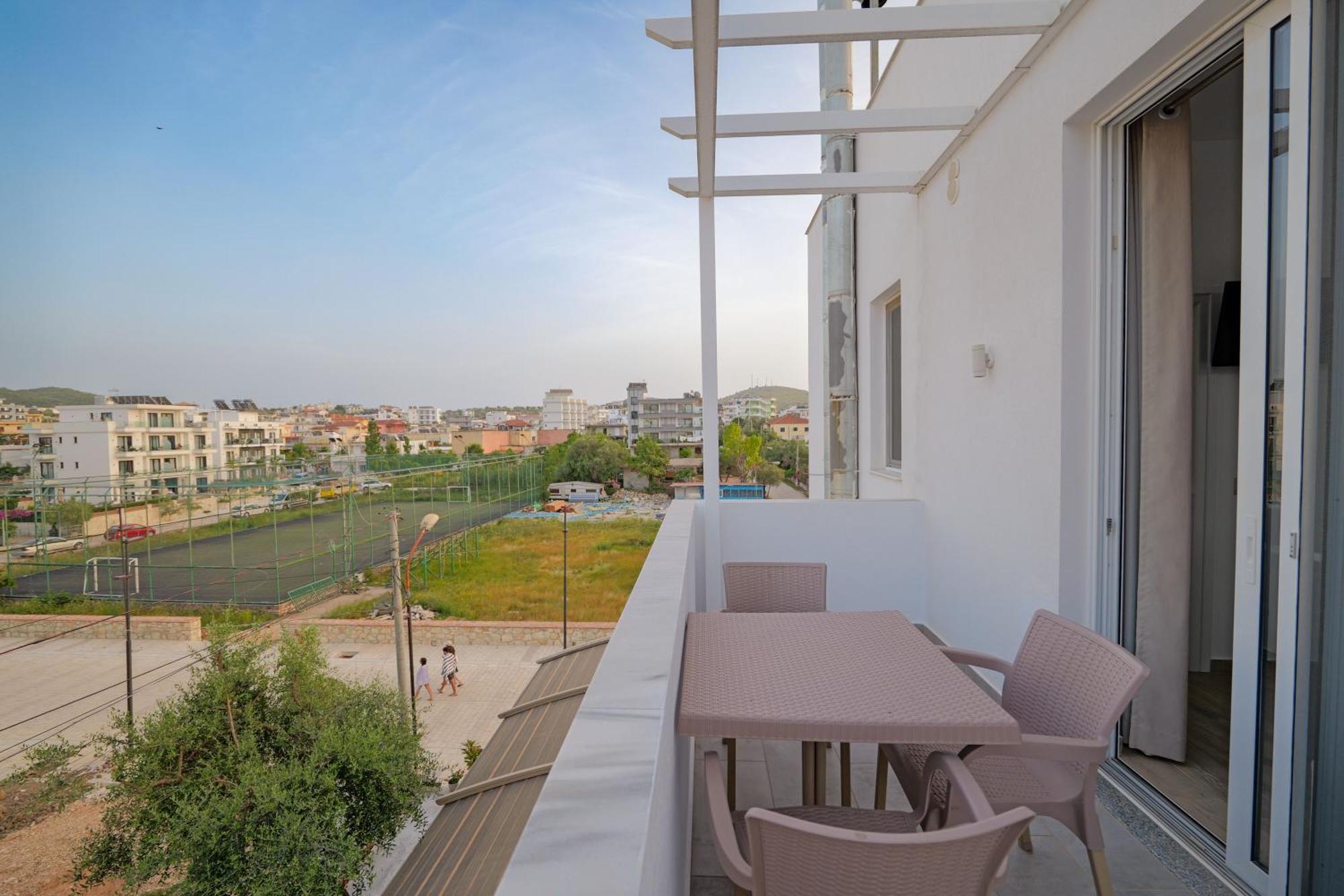 Hotel Veliaj Ксамил Екстериор снимка