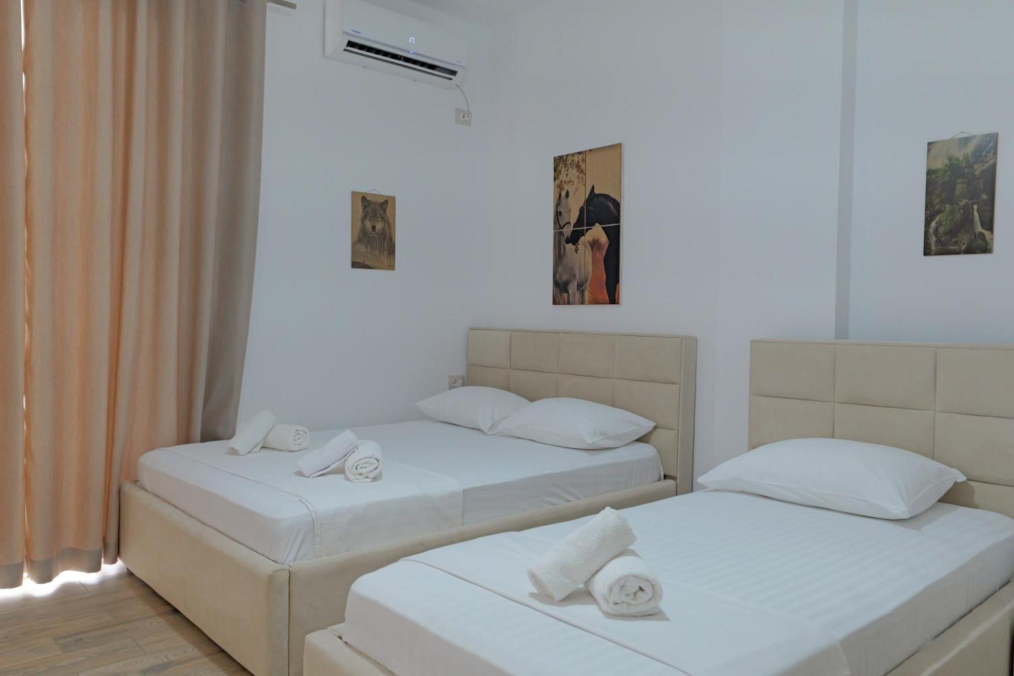 Hotel Veliaj Ксамил Екстериор снимка