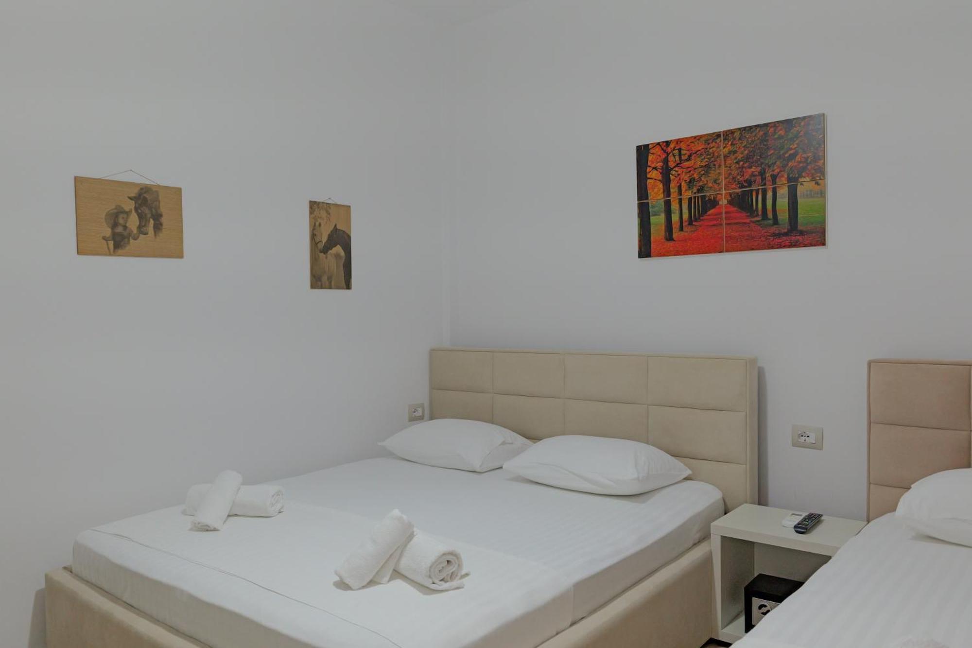 Hotel Veliaj Ксамил Екстериор снимка